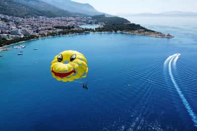 Makarska: Experiência de Parasailing - MPL Nautika