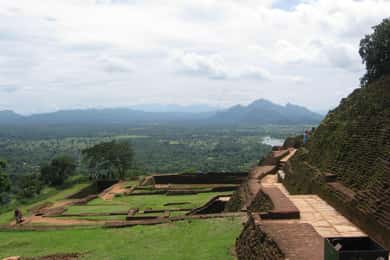 Sigiriya: excursão guiada de 2 dias com visita às cavernas de Dambulla
