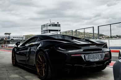 THRILL RACING SUPERCAR MASTERY