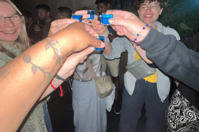 Porto: Pubcrawl LGBT 3 Bares, 3 Bebidas e Experiência Queer Inesquecível!