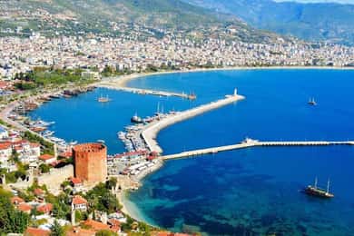 Yan: Tam Günlük Alanya Şehir Turu & Kleopatra Plajı Ziyareti