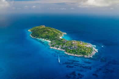 Sister, Coco, and Felicite Island: Seychelles Catamaran Tour