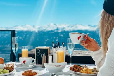 Innsbruck: Breakfast with Prosecco and Panoramic Views