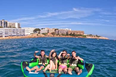 Salou: Prywatna przejażdżka nadmuchiwaną sofą wodną