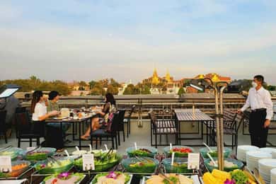 Bangkok : Cabaret et dîner-croisière Calypso avec transfert à l'hôtel