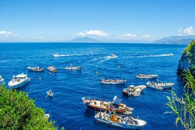 Blaue Grotte und Capri: Besuch und private Bootstour