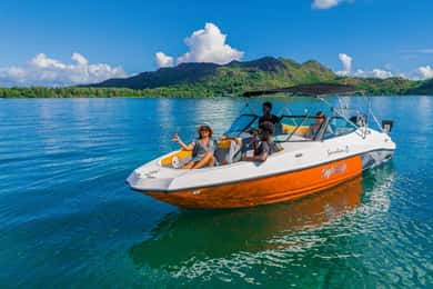 Praslin: Curieuse & St-Pierre Boat Adventure with Snorkeling