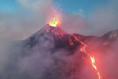 Etna: 4x4 bustocht bij zonsondergang naar de top van de Etna