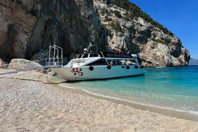 Gulf of Orosei: Grotta del Bue Marino & Cala Luna Boat Tour