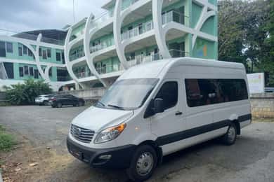 Monteverde: Shared Shuttle to Jaco or Manuel Antonio