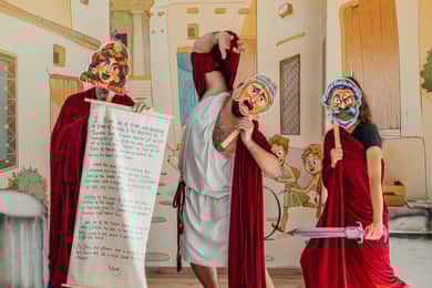 Athens: Family Mythology Treasure Hunt w Food Stops