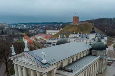 Vilnius: Walking Tour with a Local Guide - Small groups