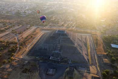CDMX : Survoler les impressionnantes pyramides de Teotihuacan en montgolfière