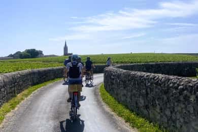 Bordeaux : Visite des vignobles de St-Emilion en e-Bike avec vin et déjeuner