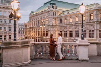 Vienna: Private Street Style Photoshoot in City Center