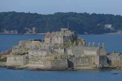 Jersey: Scenic Boat Cruise with Lighthouse Views