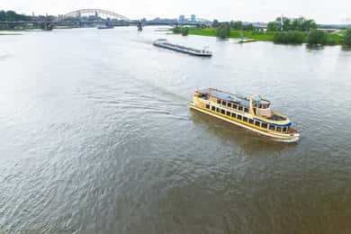 Nijmegen: Flusskreuzfahrt mit holländischen Pfannkuchen zum Sattessen