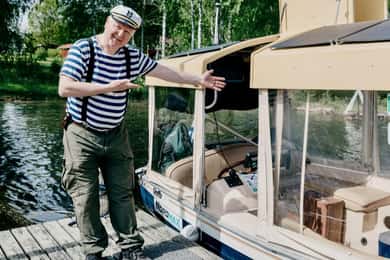 Lake Saimaa story cruise by Ecoboat in Puumala