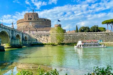 Rome: Food Tasting and Wine Pairing & Tiber River Boat Ride