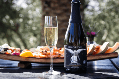 Waiheke: Scenic Taste and Graze Tour with Wine, Beer, Food