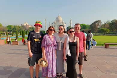 Agra: Skip-the-Line Taj Mahal & Agra Fort Private Tour
