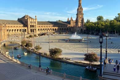 Sevilla Tour a pie exteriores con degustación vino de naranja
