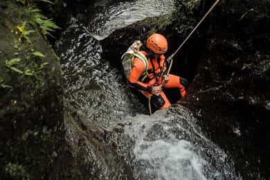 Bali: aventura de barranquismo en la cascada de Aling