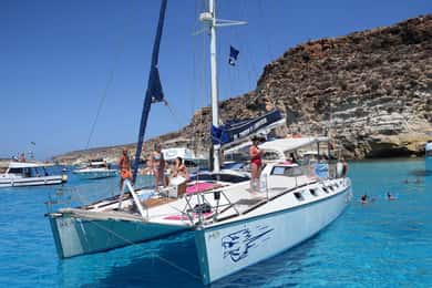 Lampedusa: Catamaran tour around the island with lunch