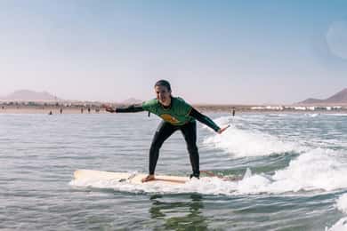De Surftrip: Een ochtend surfen om 2u30 voor beginners, gevorderden en gezinnen.