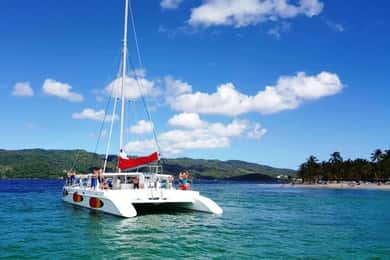 Transporte em catamarã Mobay (natação/snorkel)