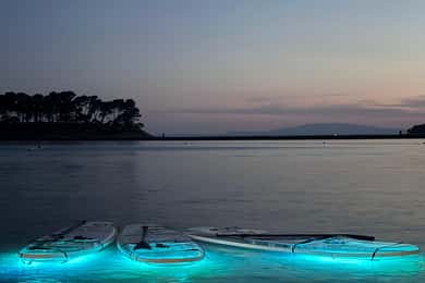 Rab: Nachttour mit Kajak & SUP und biolumineszenter Magie