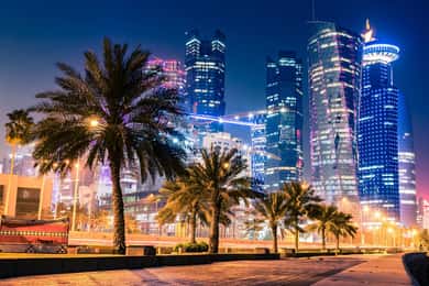 Doha: Night City Tour to Souq Waqif, Katara, and Pearl-Qatar