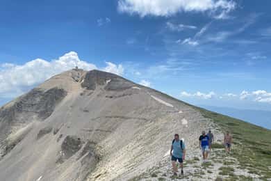 Berat: Gita guidata al Monte Tomorr e alla Cascata di Bogove