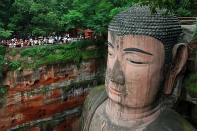 Chengdu: Leshan Buddha Optional Tours w/ Transfer or Guide