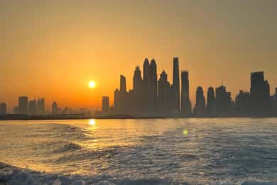 Dubai: Private Sunset Yacht Tour from Dubai Marina