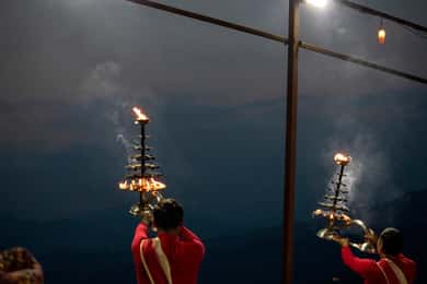 Katmandú: Tour nocturno de cremación y aarati en Pashupatinath