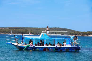 Medulin: Private Glasbodenboot-Tour zur Insel Levan
