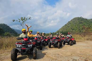 Chiang Mai: ATV, rafting og Sticky Waterfall-tur