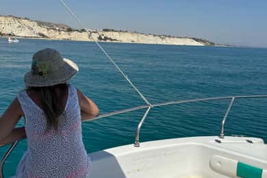 5-hour Boat Tour: From Capo Bianco to Le pergole! 6 stops!