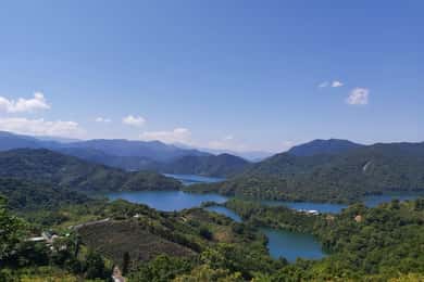 From Taipei: Thousand Island Lake and Pinglin Tea Plantation