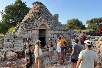 Alberobello e-bike tour with visit to a donkey farm