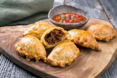 Argentine Hands-On Cooking & Wine Experience in Mendoza