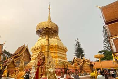 Join Chiangmai Anocheciendo