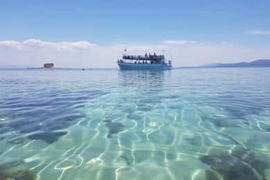 From Pretra or Molyvos: Lesvos Cruise with BBQ