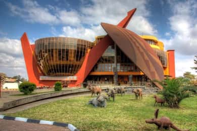 Arusha: City Walking Tour Historic and Modern Highlights