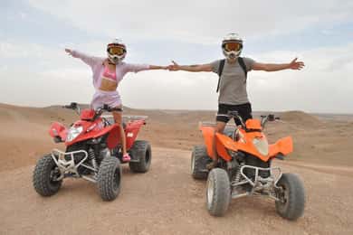 Marrakech: Paseos en quad y camello por el desierto de Agafay con cena-espectáculo