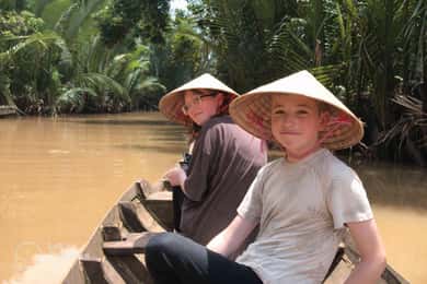 Liten gruppe 10 personer til Cu Chi-tunnelen og Mekongdeltaet 1 dag