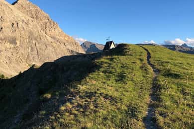 Alta Valle di Susa: Trekking sportivo guidato tra vette alpine e storia