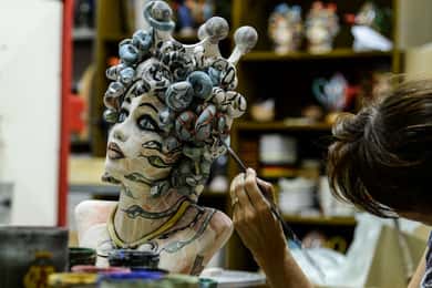 2-Hour Pottery Making Workshop in Ragusa Ibla