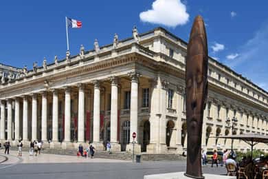 Bordeaux highlights small group tour from Biarritz